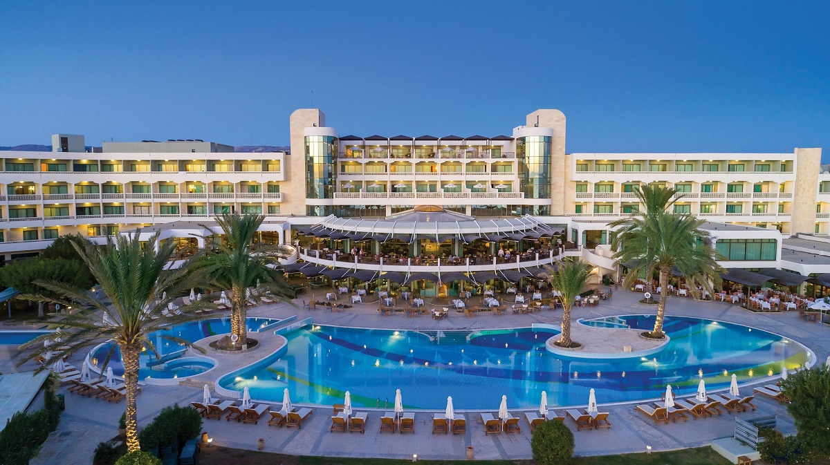 Athena Beach Hotel 4*