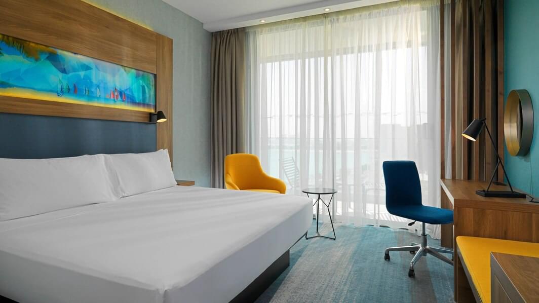 Aloft Room (King)