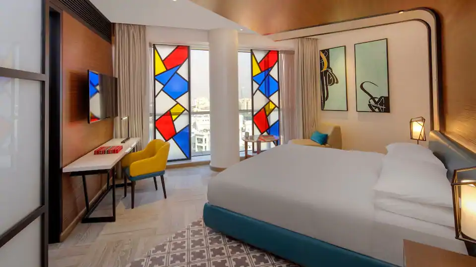 ANDAZ DELUXE SUITE