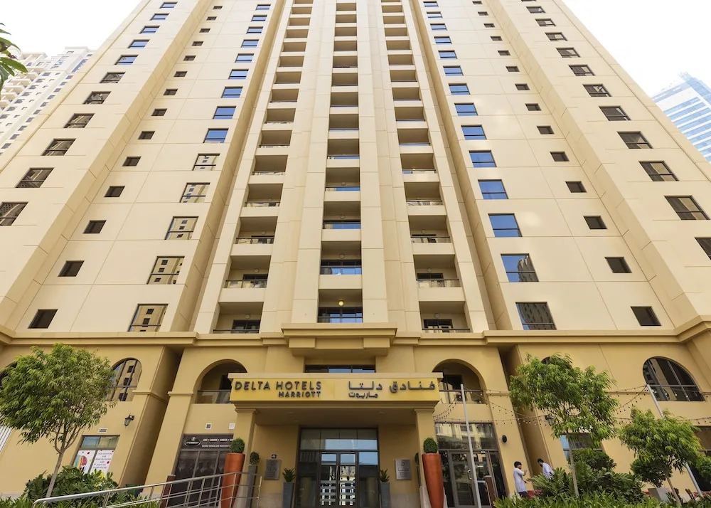 Delta Hotels by Marriott Jumeirah Beach 4*