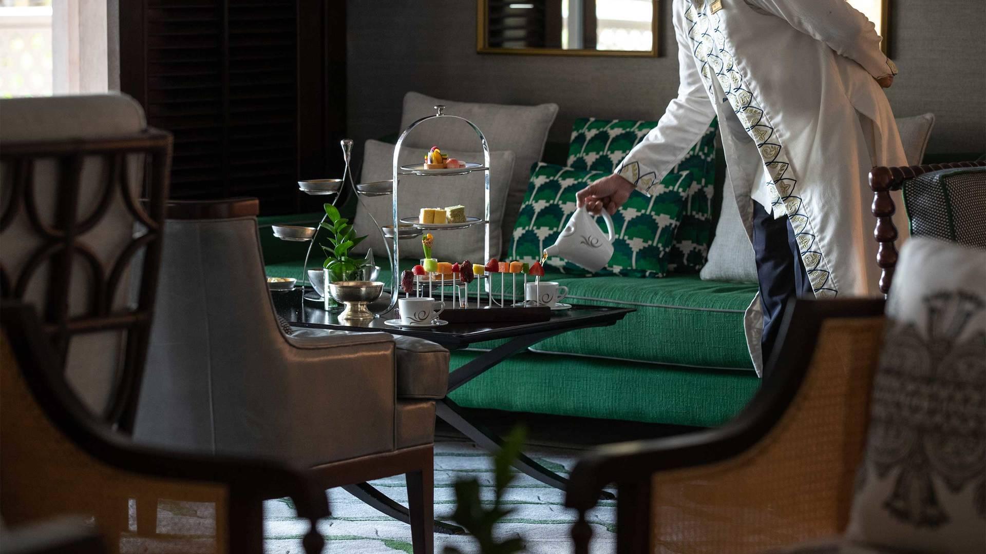 Arabian club room