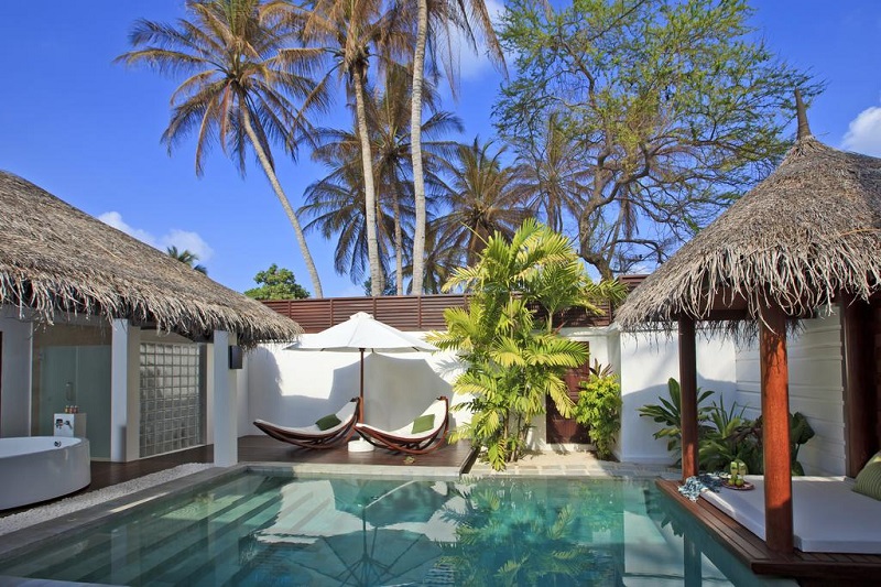 Pool villa